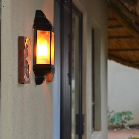 Chobe Sunset Chalets Lesoma Bagian luar foto