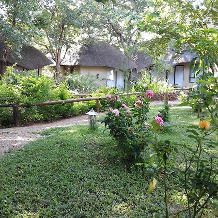 Chobe Sunset Chalets Lesoma Bagian luar foto