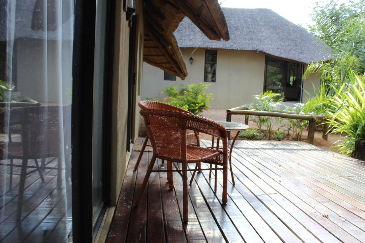 Chobe Sunset Chalets Lesoma Bagian luar foto