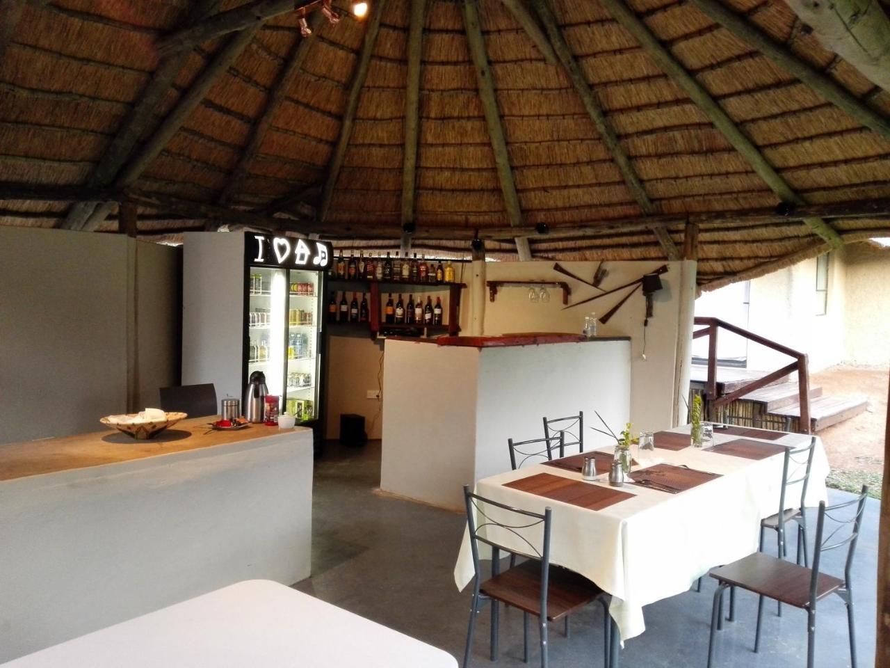 Chobe Sunset Chalets Lesoma Bagian luar foto