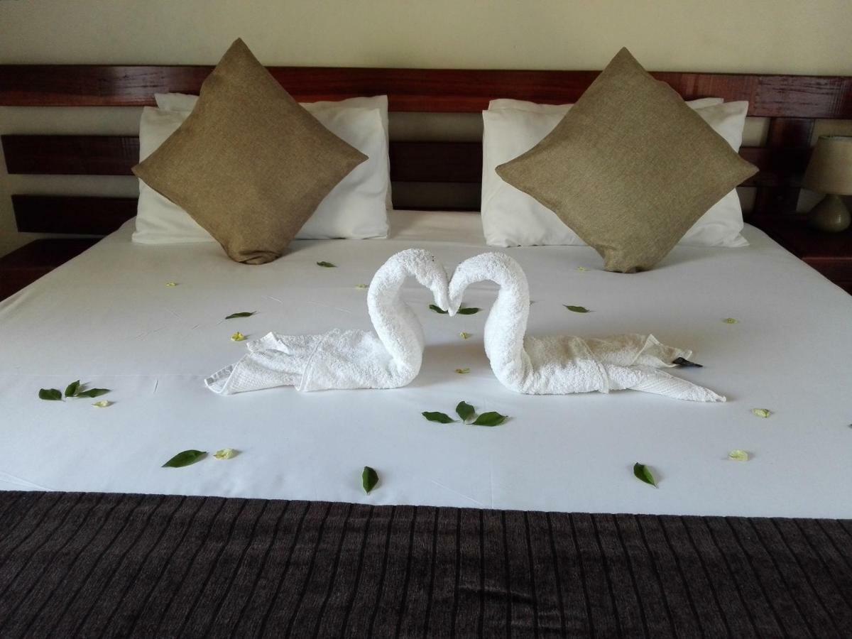 Chobe Sunset Chalets Lesoma Bagian luar foto