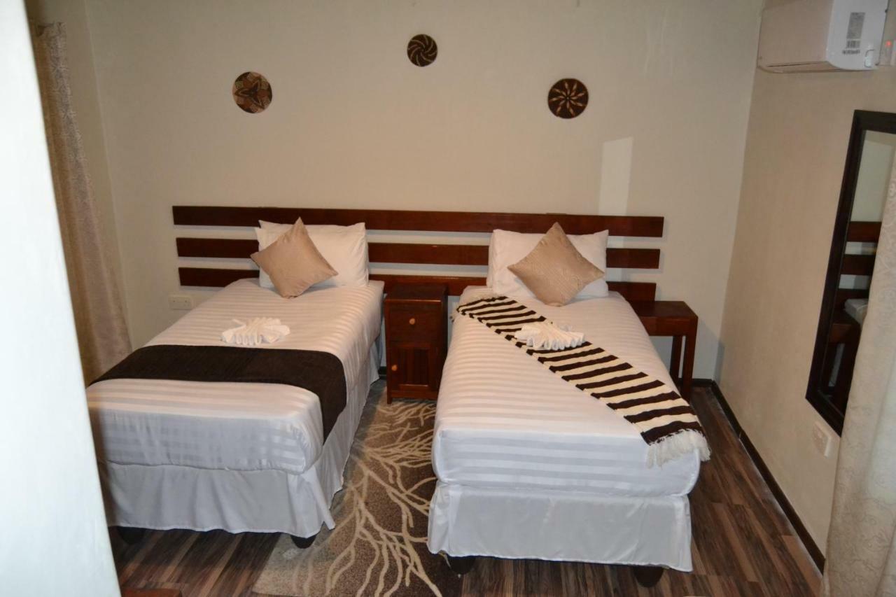 Chobe Sunset Chalets Lesoma Bagian luar foto