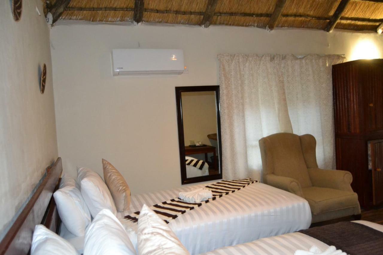 Chobe Sunset Chalets Lesoma Bagian luar foto