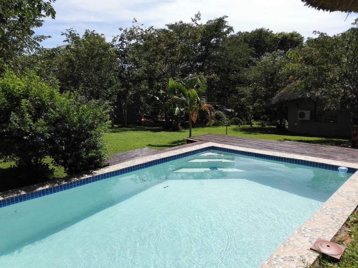 Chobe Sunset Chalets Lesoma Bagian luar foto
